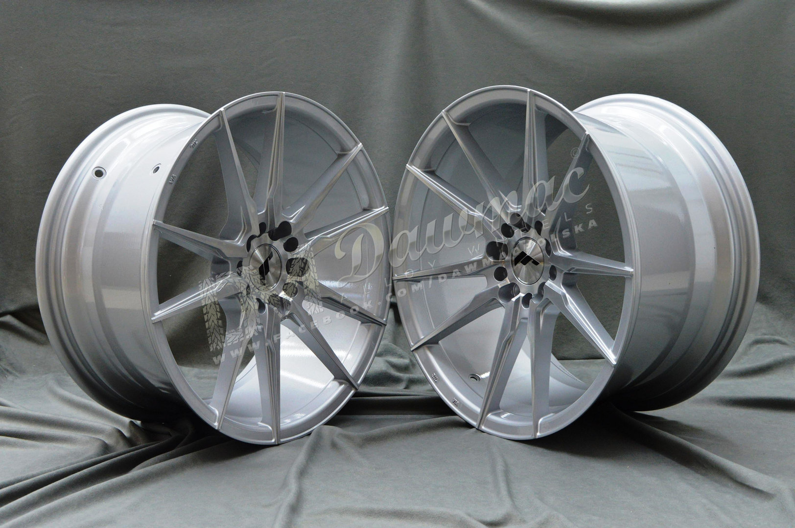 Japan Racing JR21 19" 8J ET20-ET40 + 9J ET20-ET40 BLANK Silver Machined Face - obrazek 3