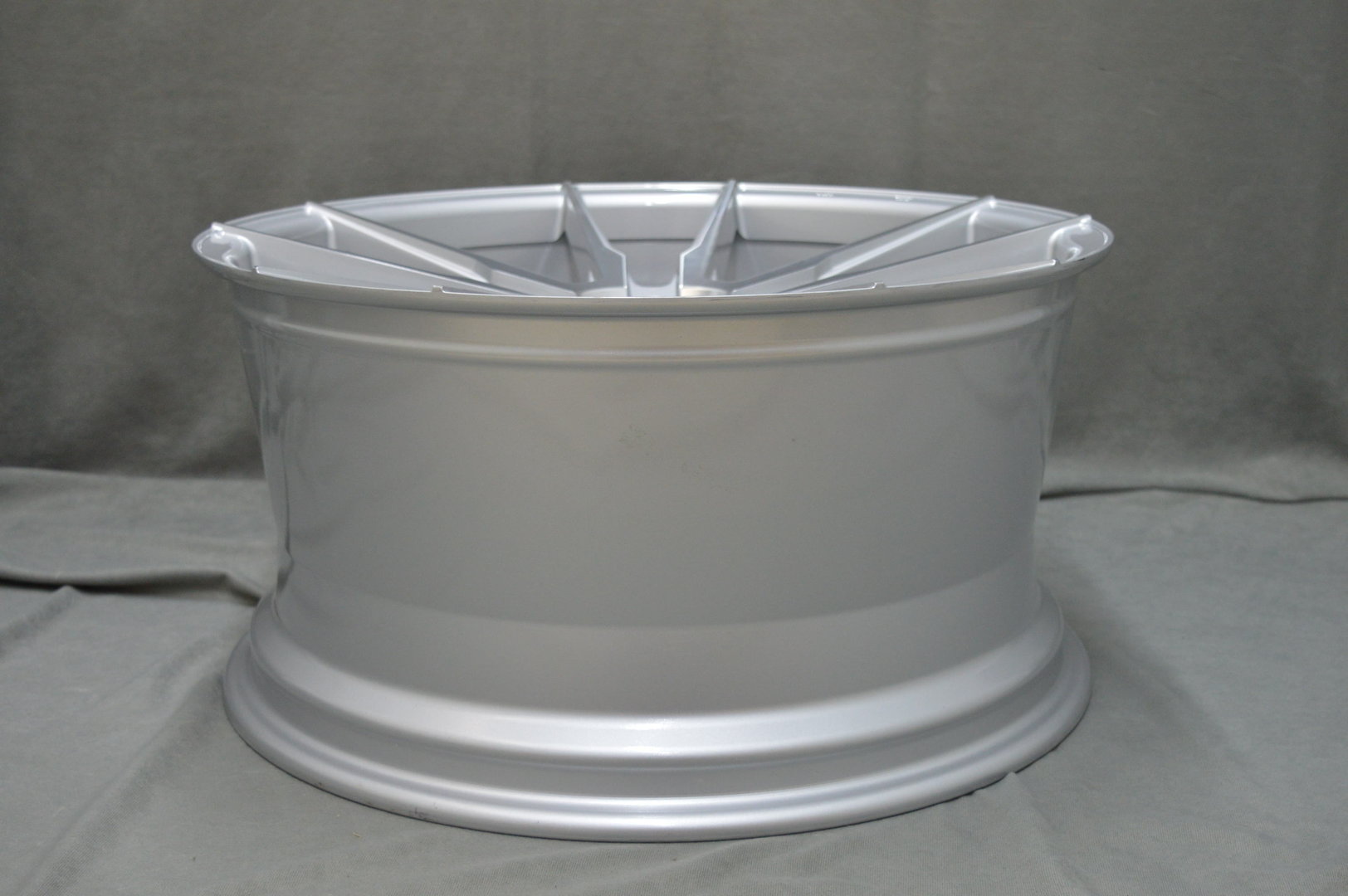 Japan Racing JR21 20" 10J ET40 5x112 Silver Machined Face - obrazek 7