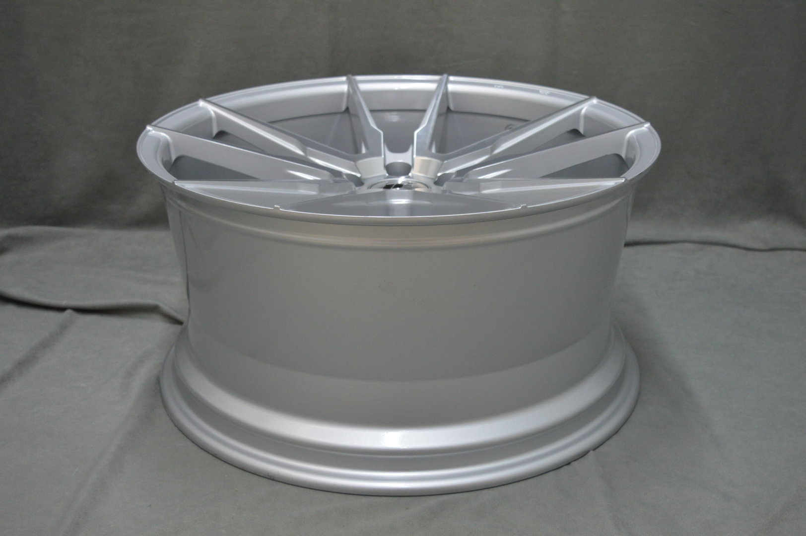 Japan Racing JR21 20" 10J ET48 BLANK Silver Machined Face - obrazek 6