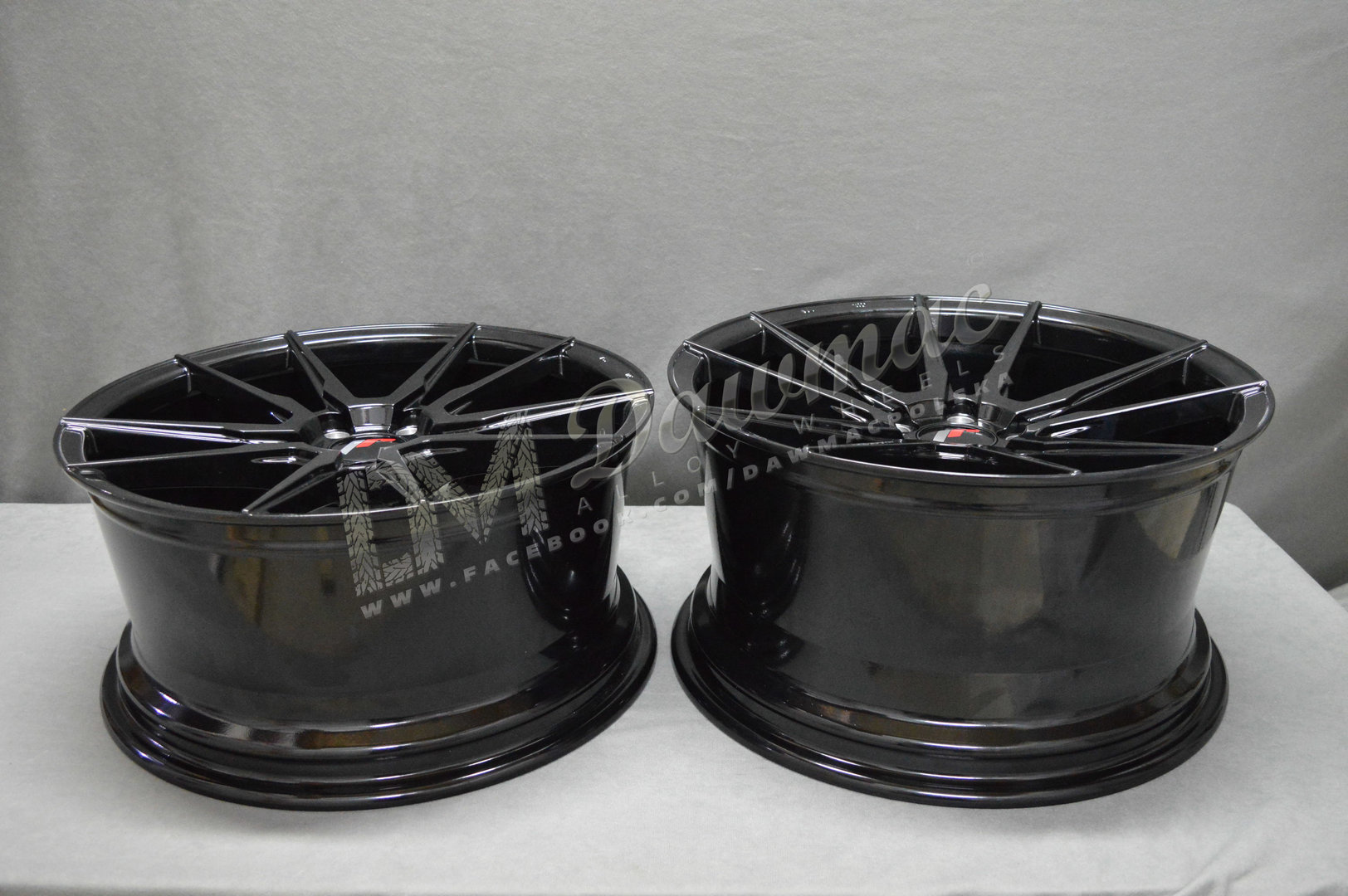 Japan Racing JR21 20" 8,5J ET20-ET40 + 10J ET20-ET48 BLANK Glossy Black - obrazek 7