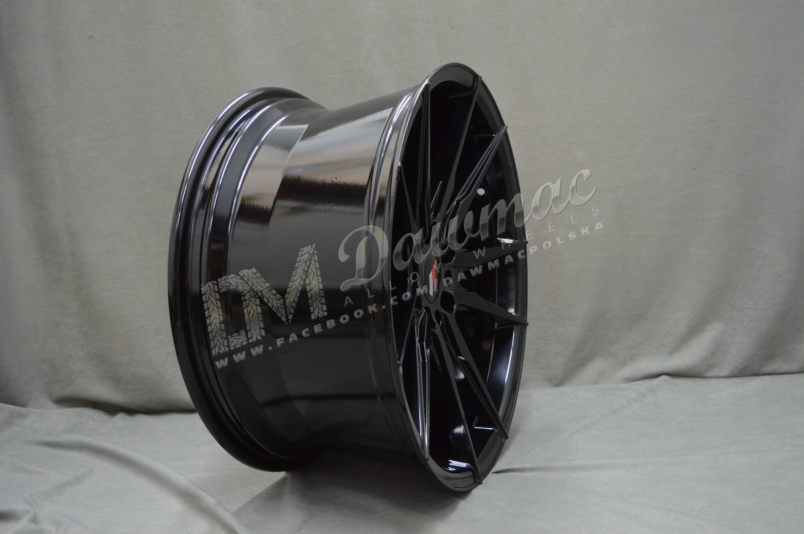 Japan Racing JR21 22" 10,5J ET15-ET52 BLANK Gloss Black - obrazek 4