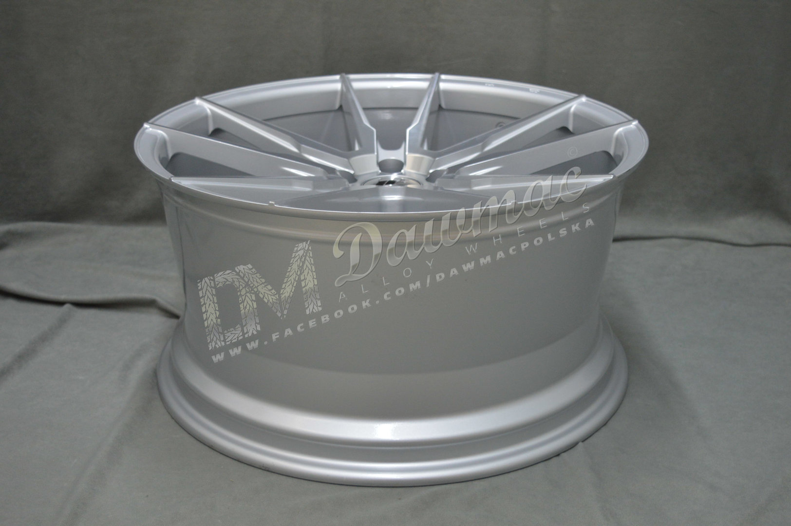 Japan Racing JR21 22" 10,5J ET15-ET52 BLANK Silver Machined Face - obrazek 6