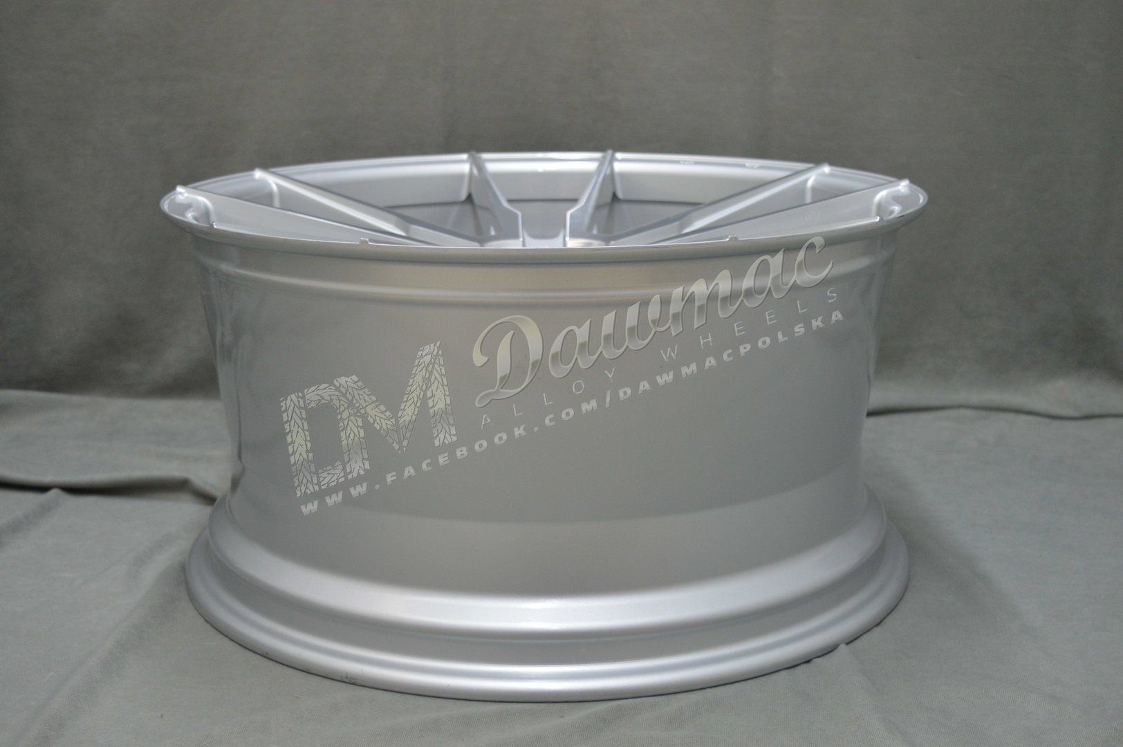 Japan Racing JR21 22" 10,5J ET15-ET52 BLANK Silver Machined Face - obrazek 7