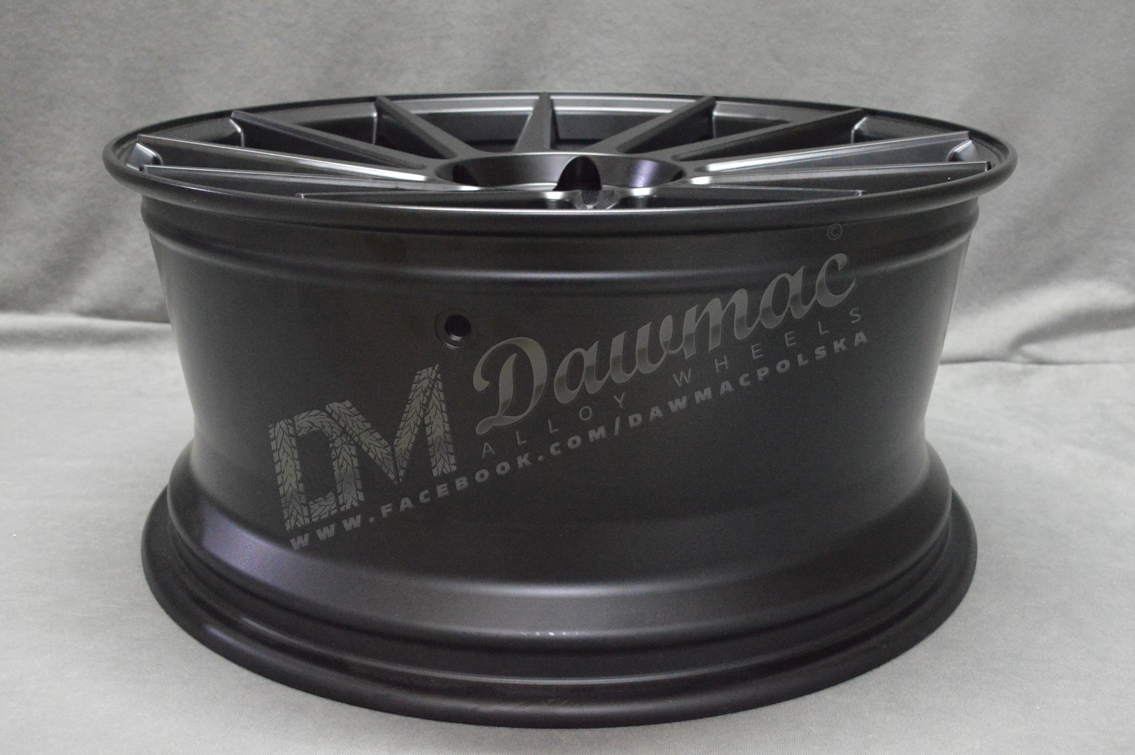 Japan Racing JR22 17" 7J ET35-ET40 + 8J ET25-ET35 BLANK Matt Black - obrazek 7