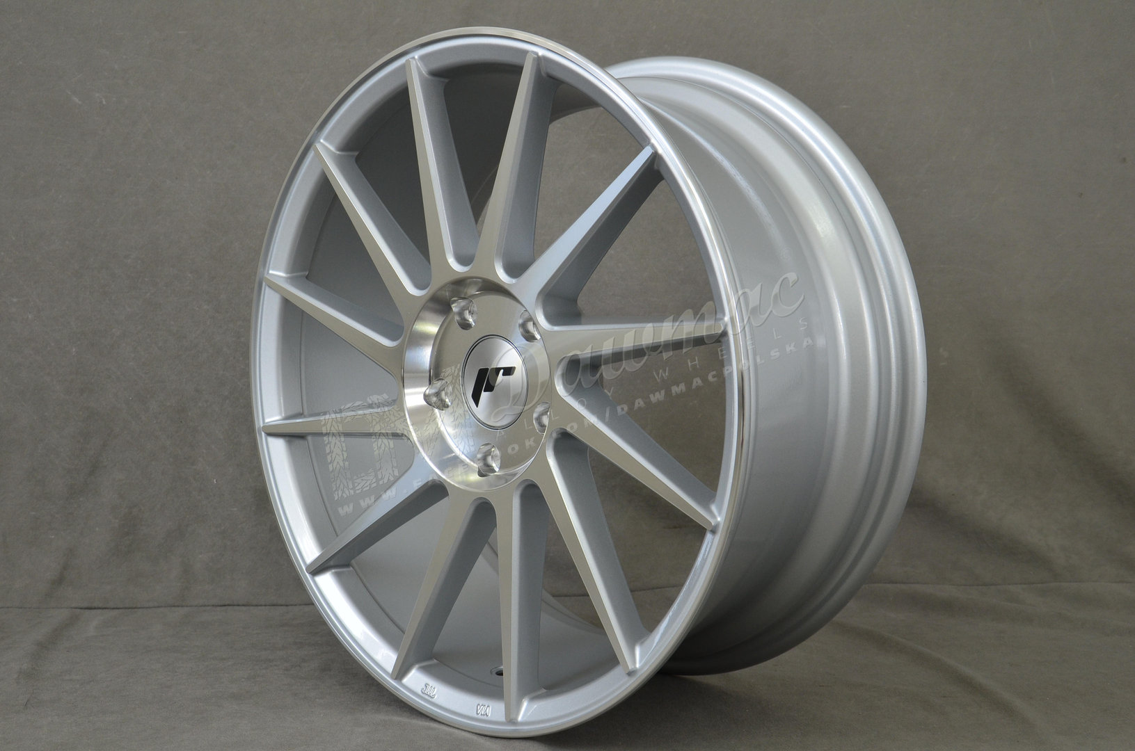 Japan Racing JR22 17" 8J ET25-ET35 BLANK Custom Finish - obrazek 4