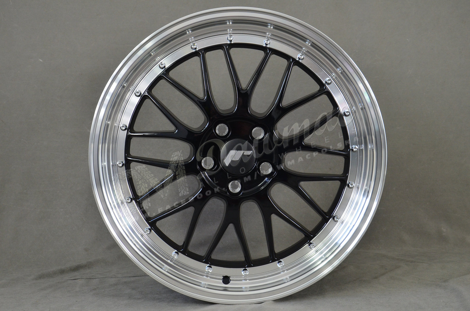 Japan Racing JR23 16" 7J ET20-ET45 BLANK Gloss Black w/ Machined Lip - obrazek 2