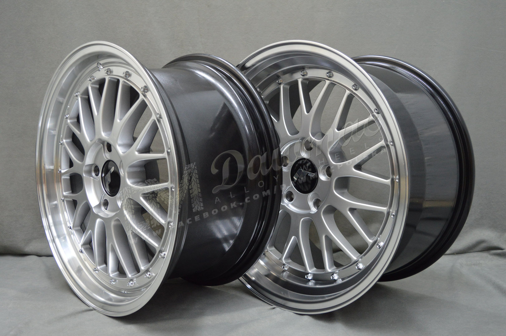 Japan Racing JR23 18" 8,5J ET35 5x120 Hyper Silver w/ Machined Lip - obrazek 4