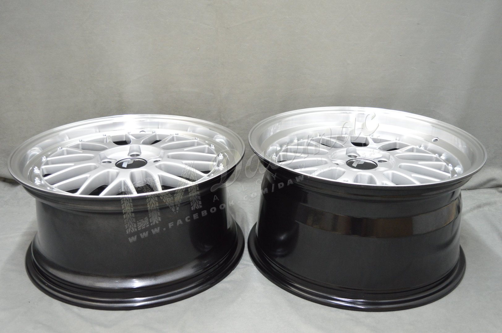 Japan Racing JR23 18" 8J ET30-ET45 BLANK Hyper Silver w/ Machined Lip - obrazek 7