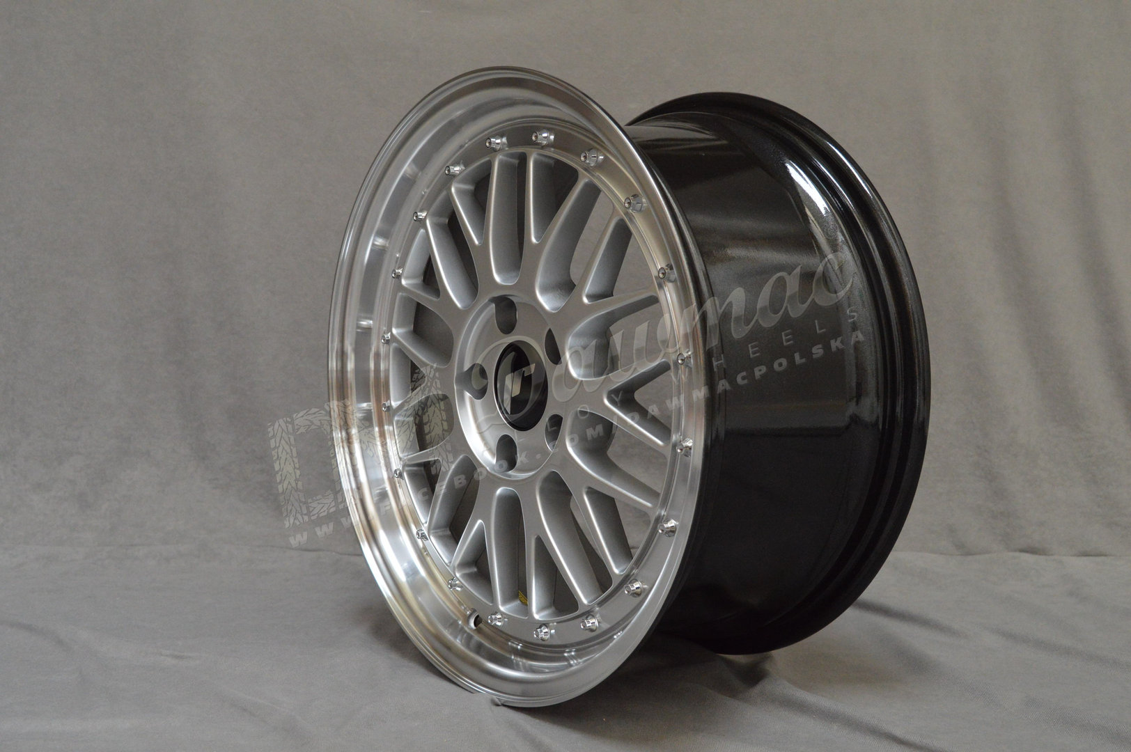 Japan Racing JR23 18" 8J ET35 5x100 Hyper Silver w/ Machined Lip - obrazek 3