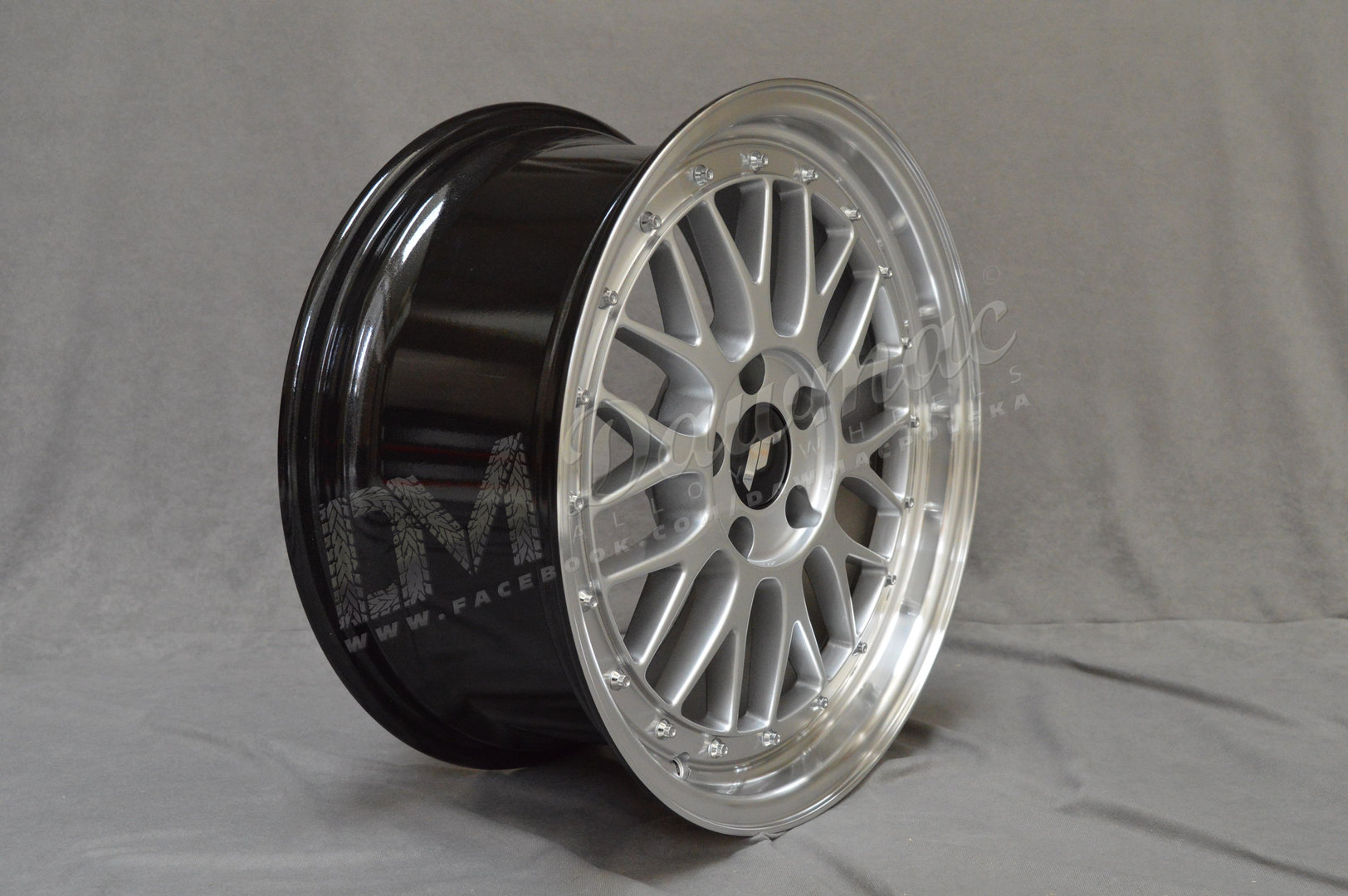Japan Racing JR23 18" 8J ET35 5x100 Hyper Silver w/ Machined Lip - obrazek 4