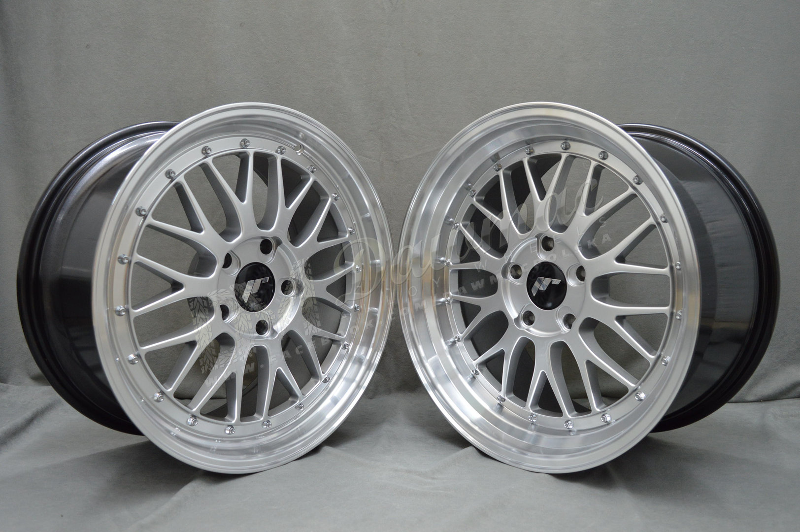 Japan Racing JR23 18" 9,5J ET25-ET48 BLANK Hyper Silver w/ Machined Lip - obrazek 3
