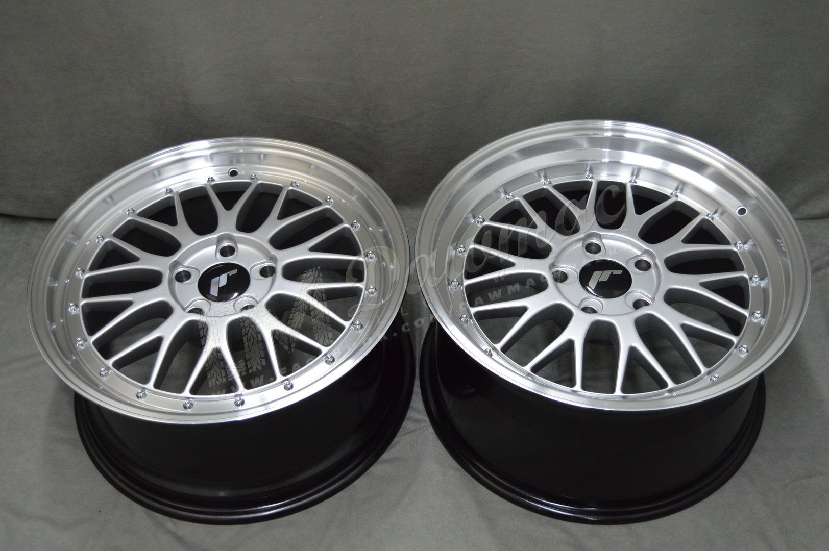 Japan Racing JR23 19" 10J ET20-ET51 BLANK Hyper Silver w/ Machined Lip - obrazek 6