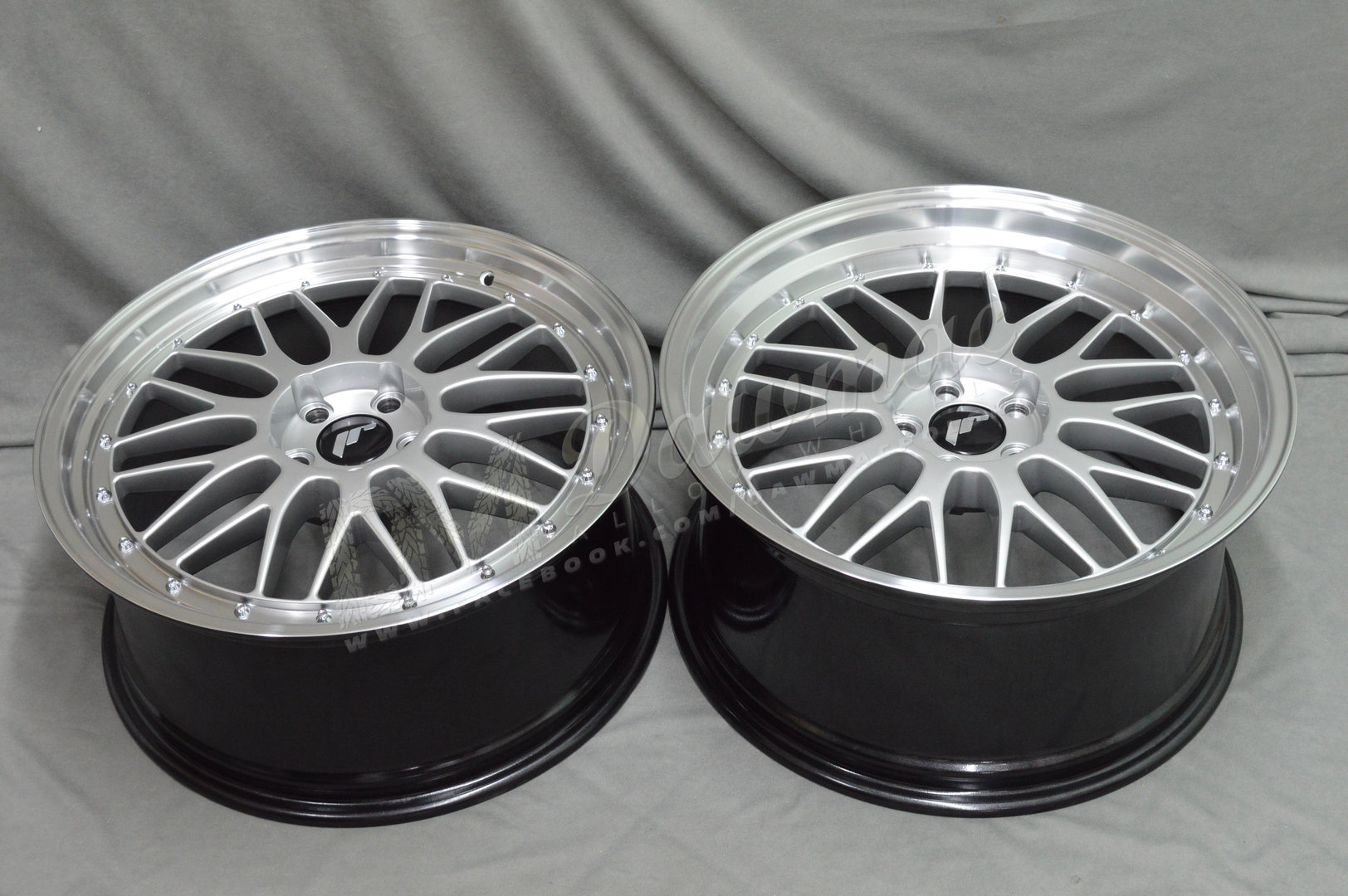Japan Racing JR23 20" 8,5J ET20-ET45 + 10J ET20-ET38 BLANK Hyper Silver w/ Machined Lip - obrazek 6