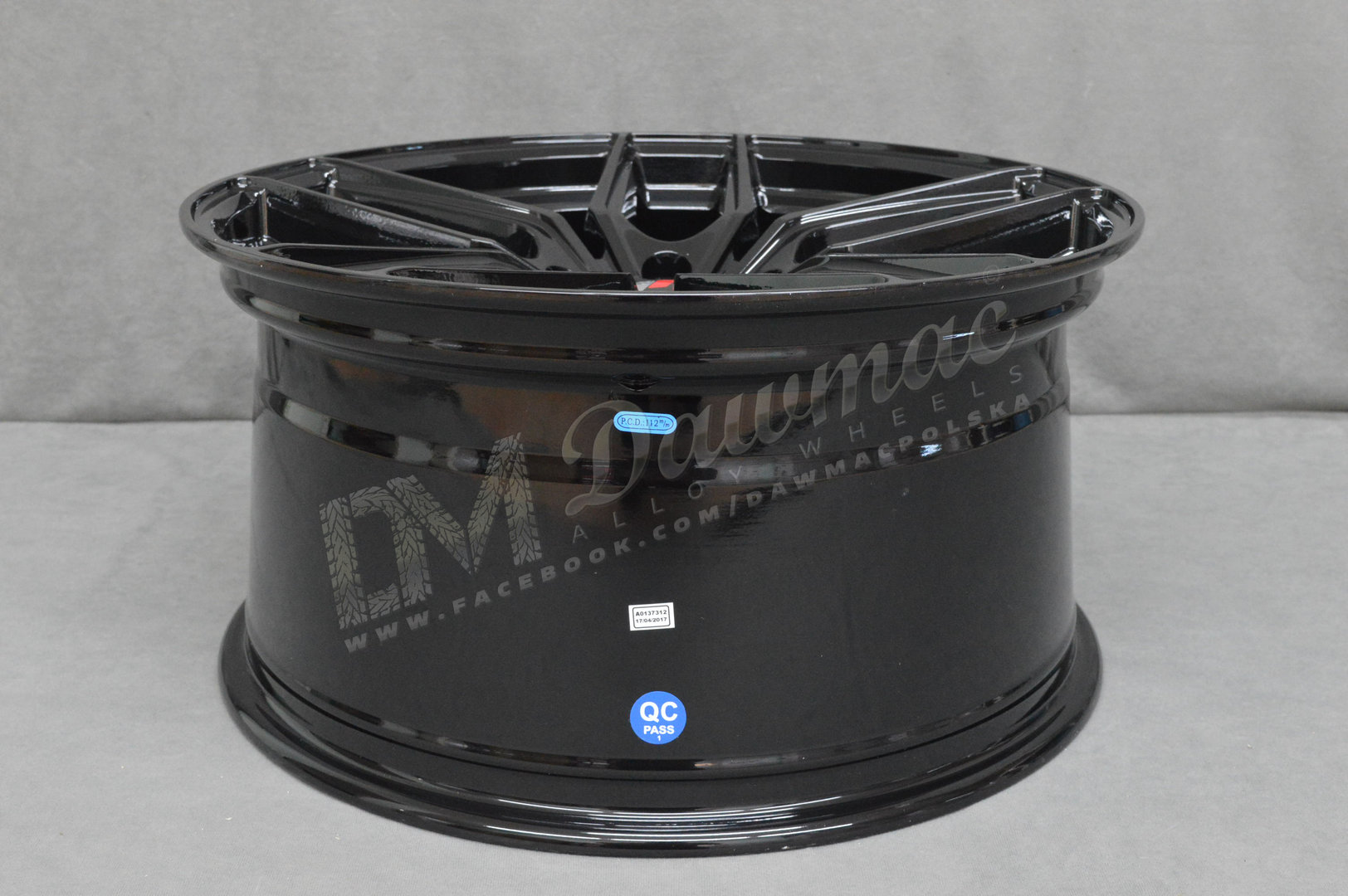 Japan Racing JR25 18" 8,5J ET20-ET40 + 9,5J ET20-ET40 BLANK Gloss Black - obrazek 7