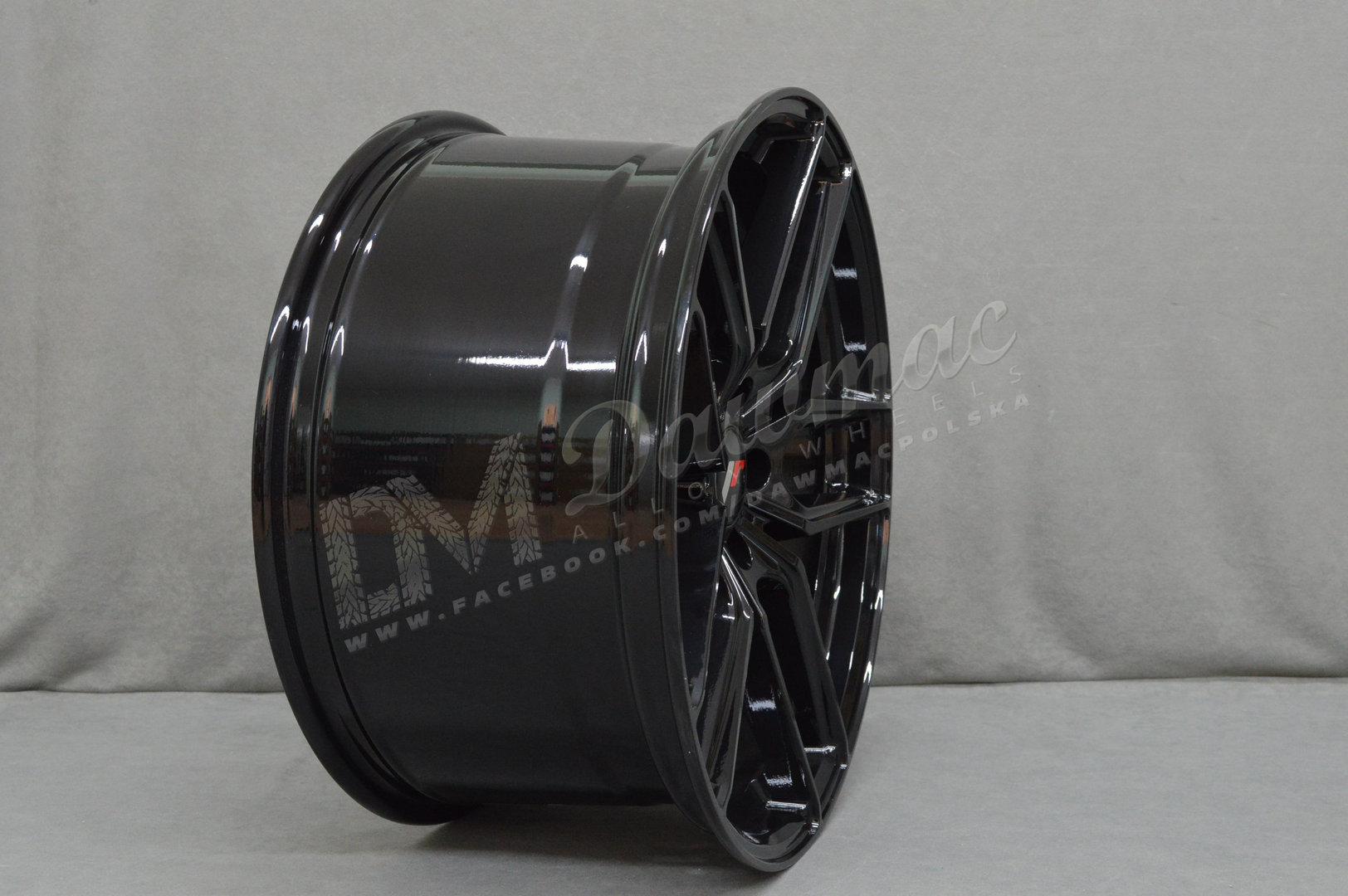 Japan Racing JR25 19" 8,5J ET20-ET40 + 11J ET20-ET40 BLANK Gloss Black - obrazek 4