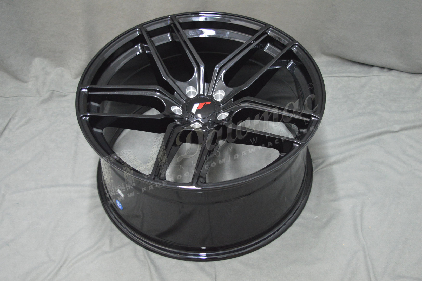 Japan Racing JR25 20" 10J ET20-ET40 + 11J ET20-ET40 BLANK Gloss Black - obrazek 5