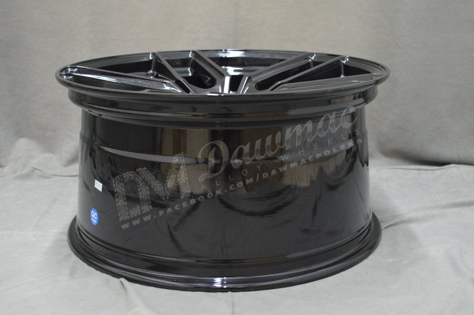 Japan Racing JR25 20" 10J ET20-ET40 + 11J ET20-ET40 BLANK Gloss Black - obrazek 7