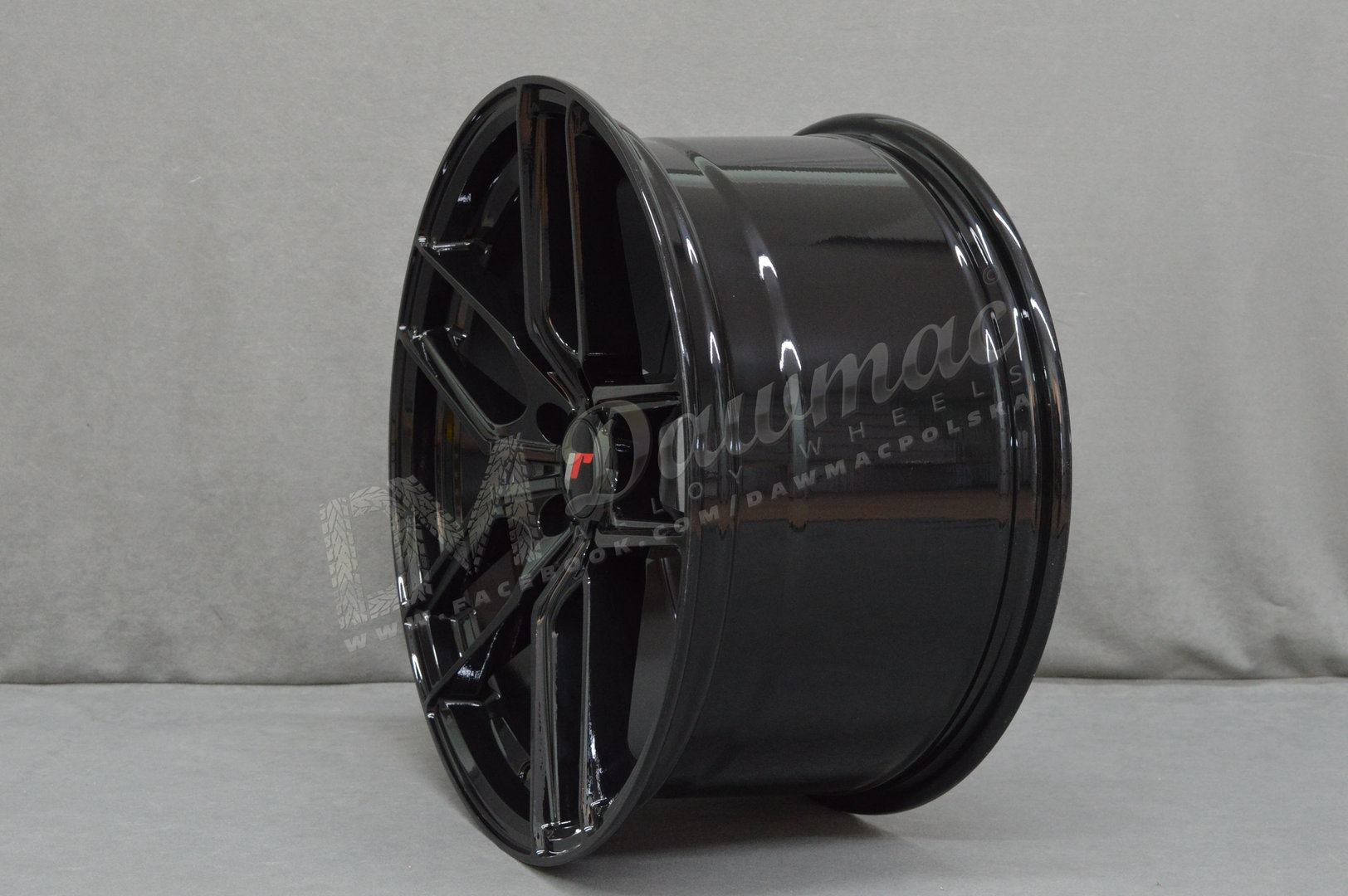 Japan Racing JR25 20" 8,5J ET20-ET40 + 10J ET20-ET40 BLANK Gloss Black - obrazek 3