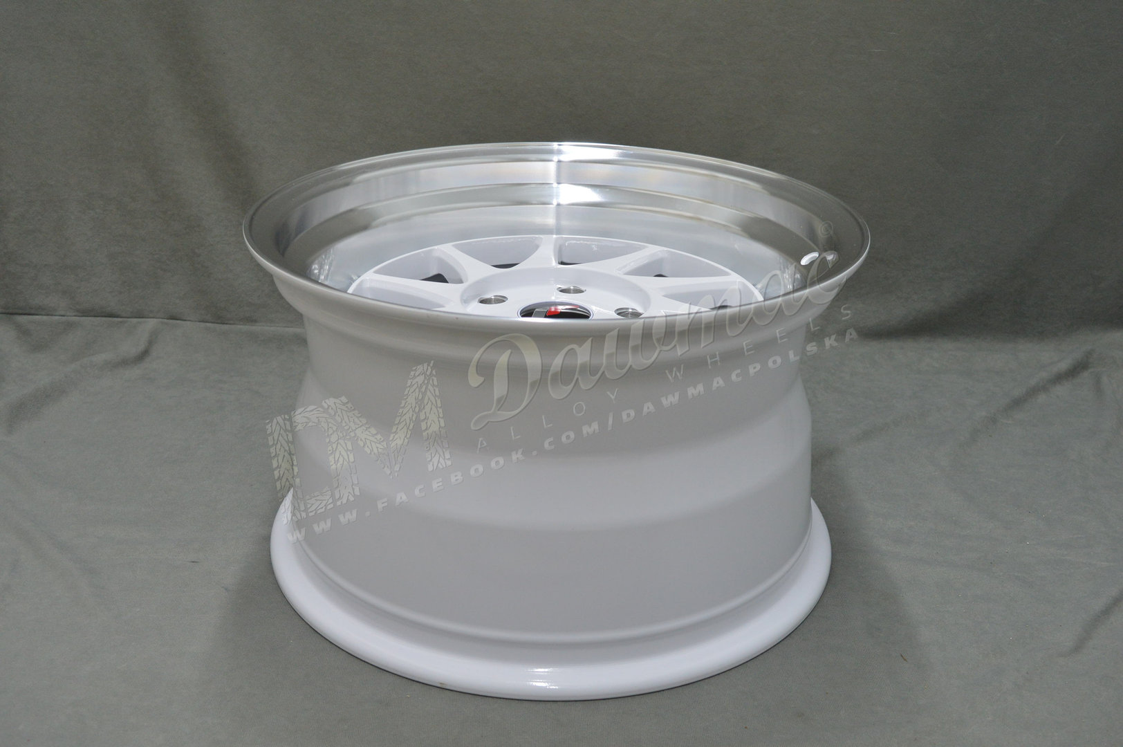 Japan Racing JR26 15" 8J ET25 4x100/4x108 White w/ Machined Lip - obrazek 6