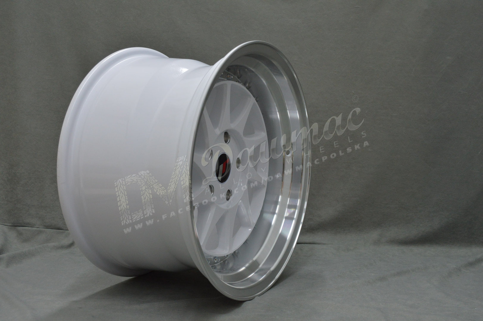 Japan Racing JR26 17" 8J ET20-ET35 + 9J ET20-ET35 BLANK White w/ Machined Lip - obrazek 4