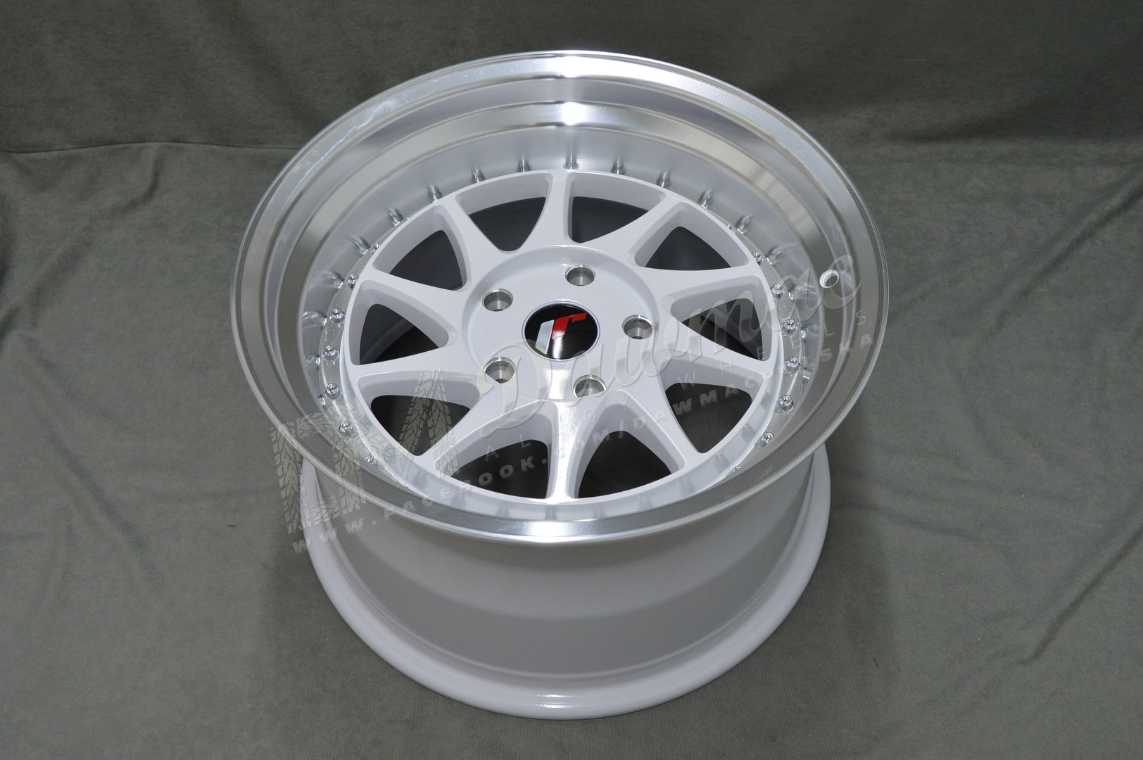Japan Racing JR26 17" 8J ET20-ET35 + 9J ET20-ET35 BLANK White w/ Machined Lip - obrazek 5