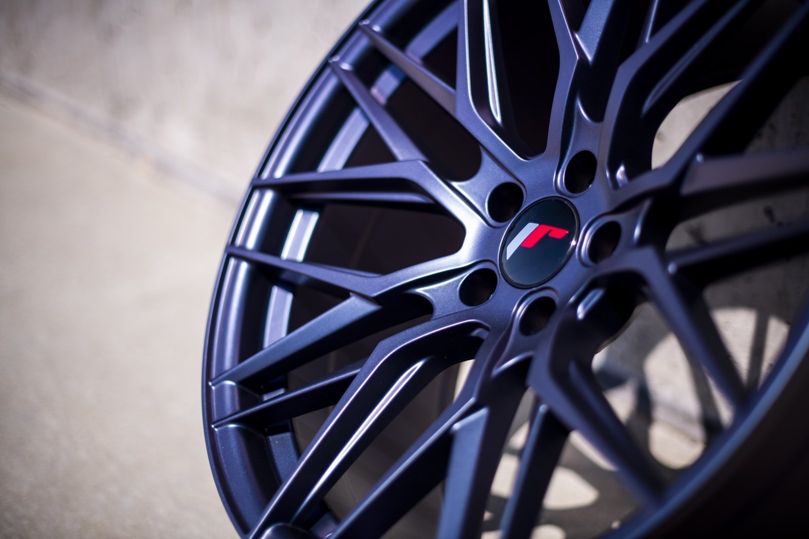 Japan Racing JR28 18" 7,5J ET20-40 + 8,5J ET20-40 5x100-5x120 BLANK Custom Finish - obrazek 8