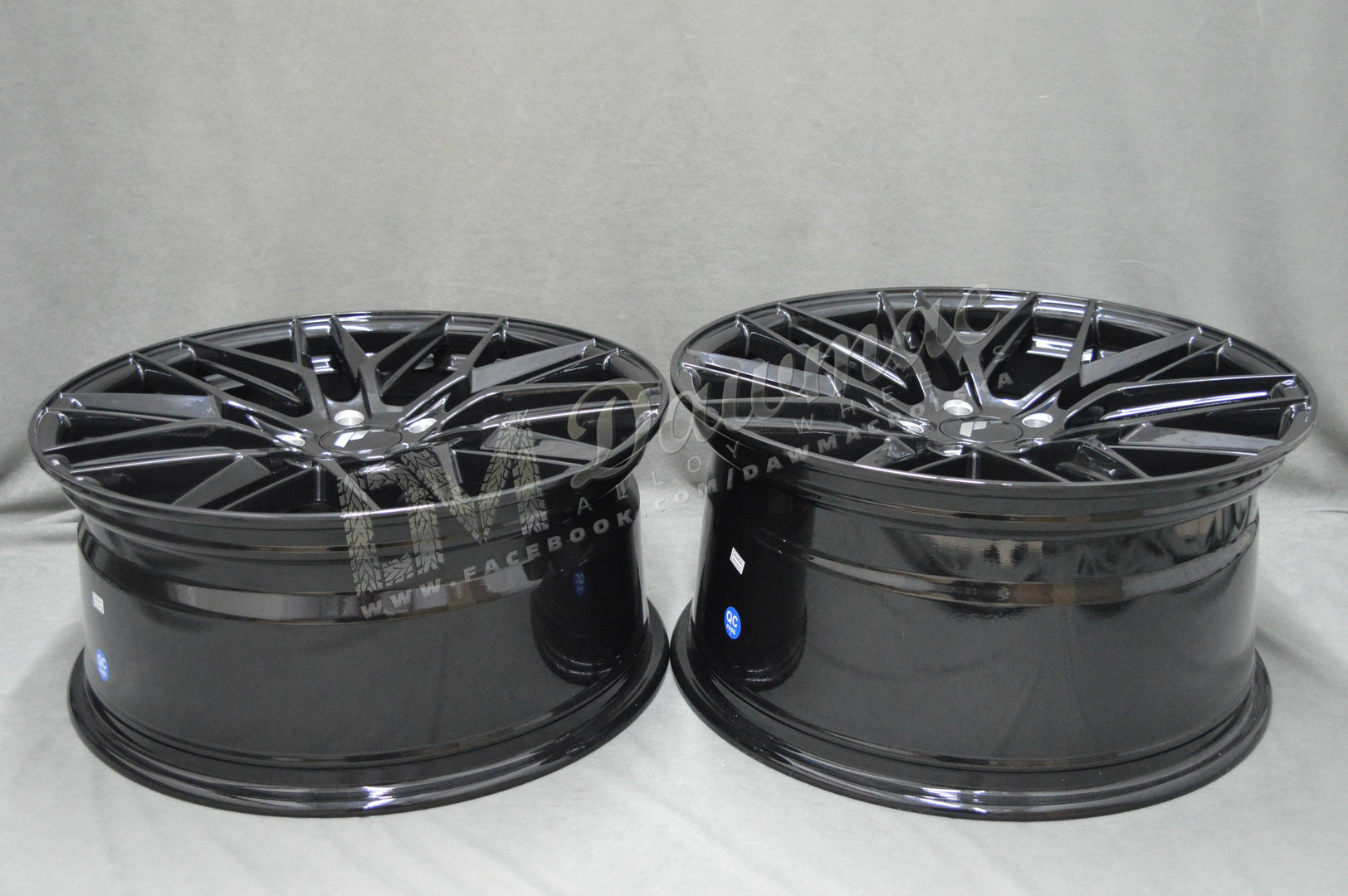 Japan Racing JR28 18" 8,5J ET20-40 5x100-5x120 BLANK Glossy Black - obrazek 7