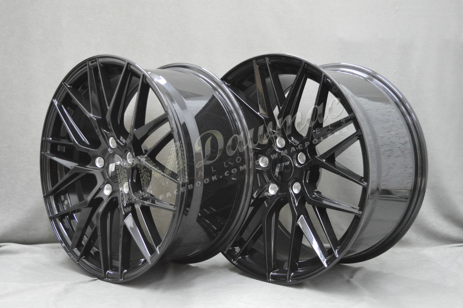 Japan Racing JR28 18" 9,5J ET20-40 5x100-5x120 BLANK Glossy Black - obrazek 4