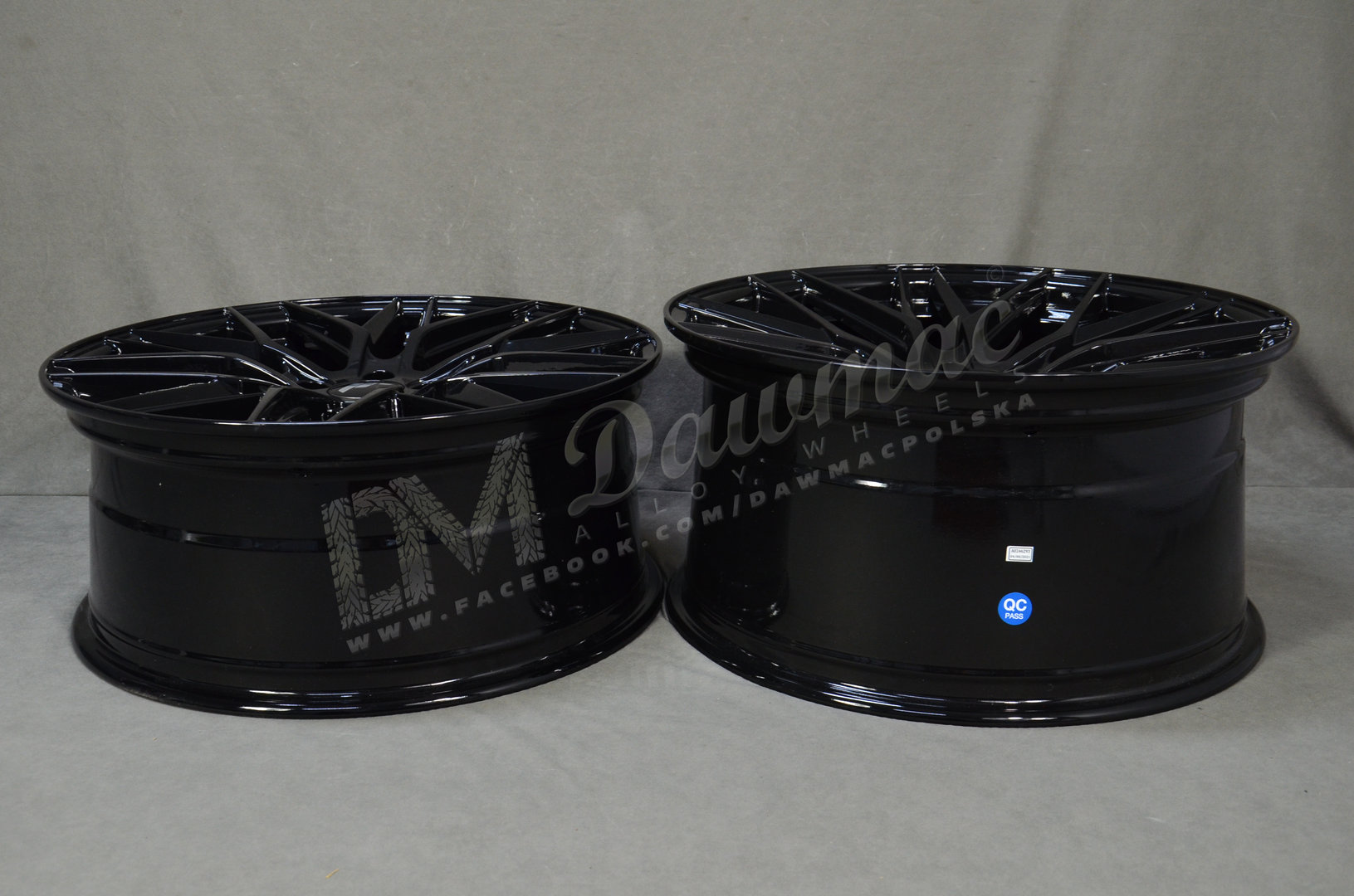 Japan Racing JR28 20" 8,5J ET40 + 10J ET40 5x112 Gloss Black - obrazek 8