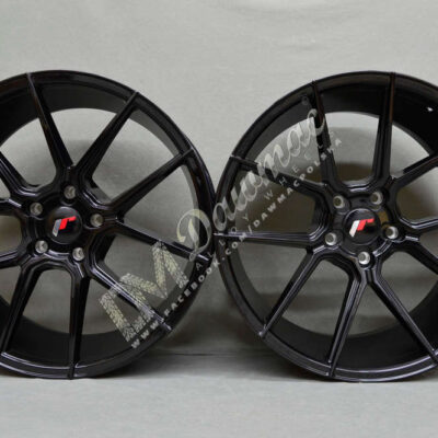 Japan Racing JR30 20" 8,5J ET20-42 + 10J ET20-48 BLANK Glossy Black