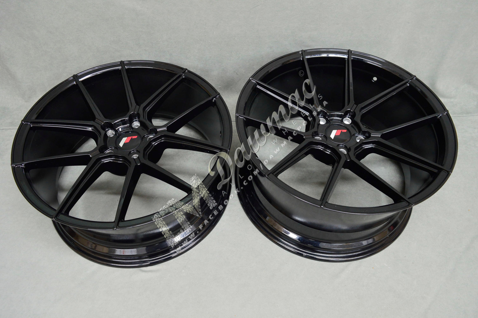 Japan Racing JR30 20" 8,5J ET20-42 + 10J ET20-48 BLANK Glossy Black - obrazek 5