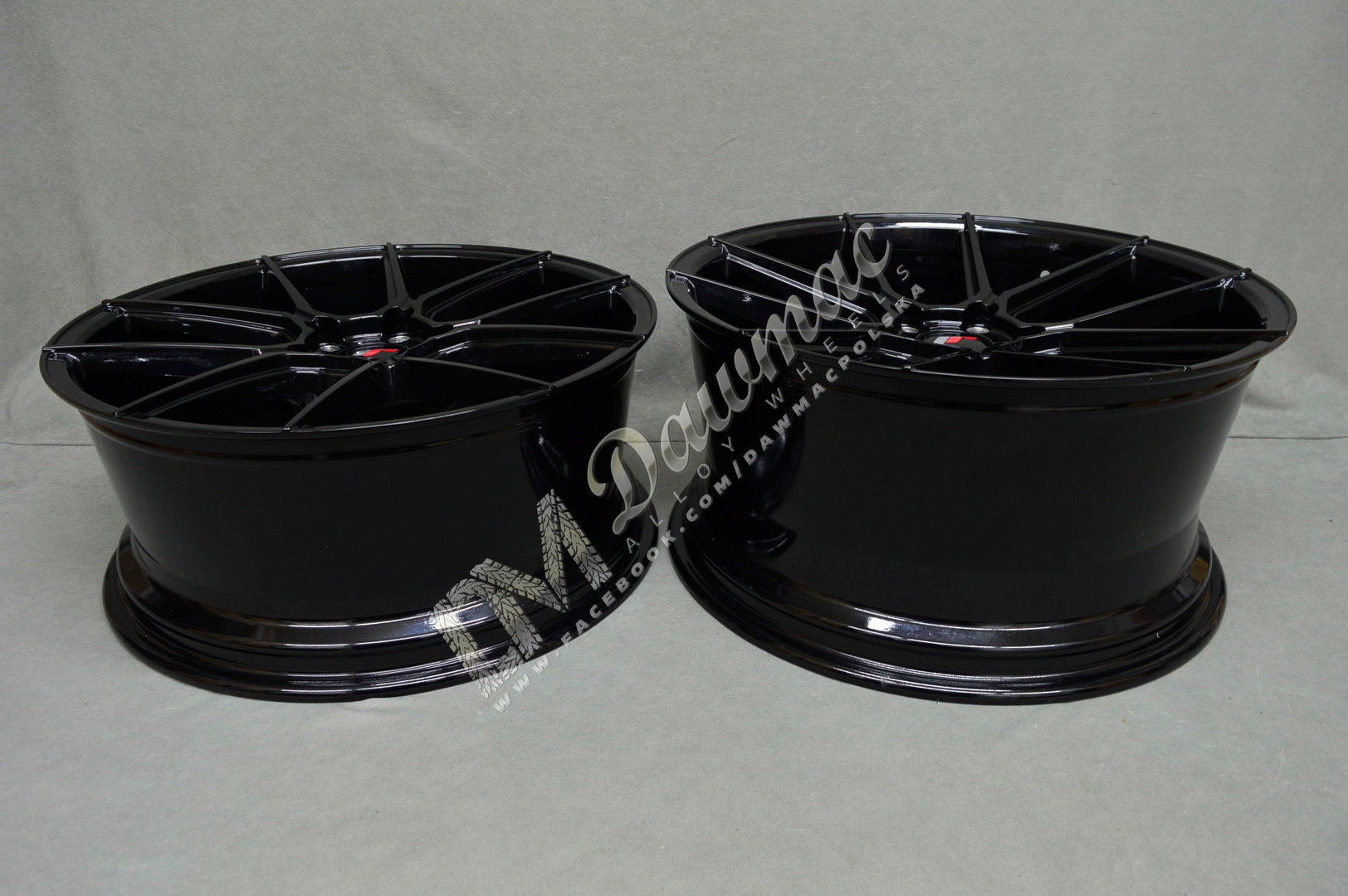 Japan Racing JR30 20" 8,5J ET20-42 + 10J ET20-48 BLANK Glossy Black - obrazek 7