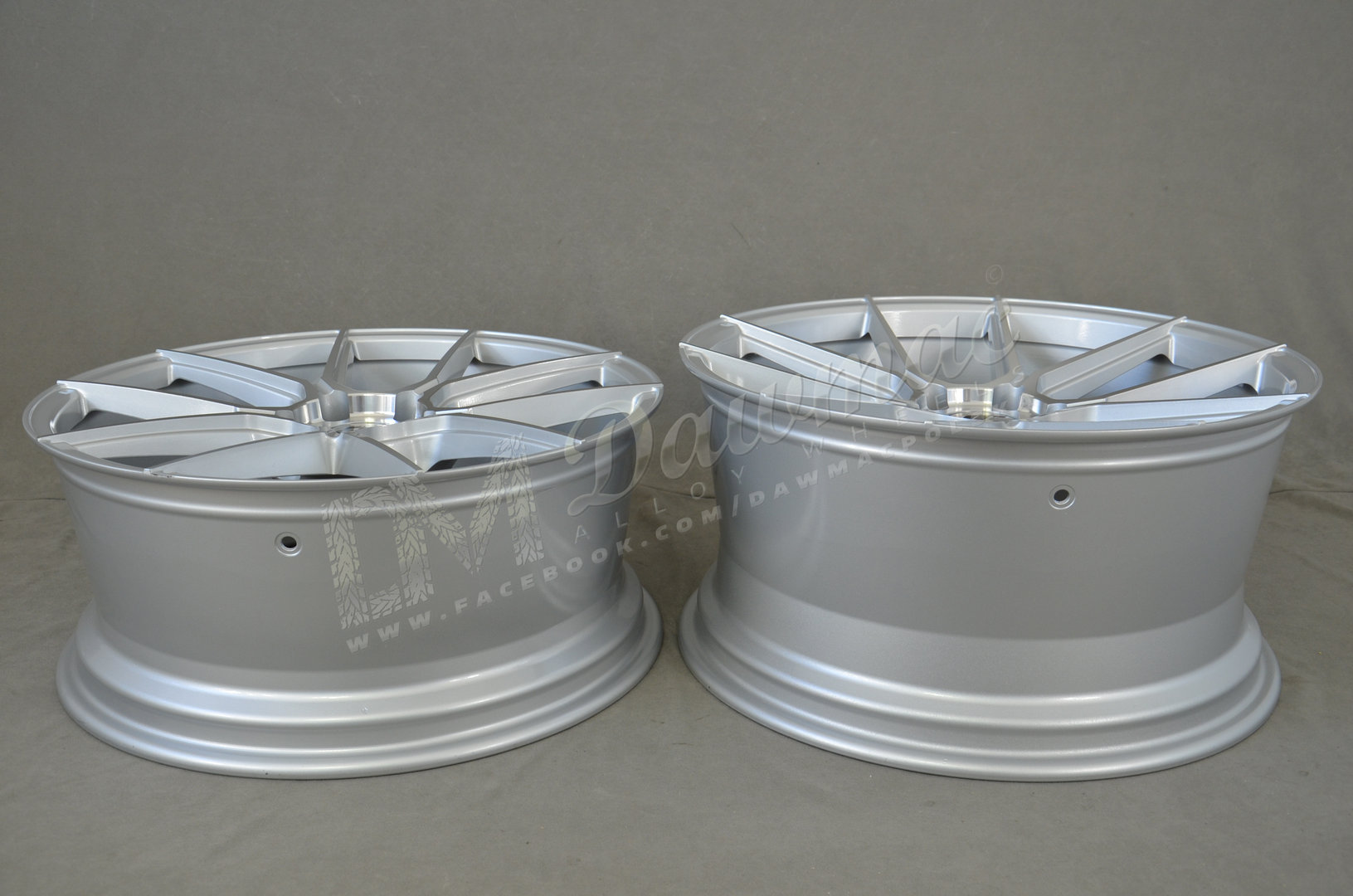 Japan Racing JR30 20" 8,5J ET35 + 10J ET48 5x120 Silver Machined Face - obrazek 7