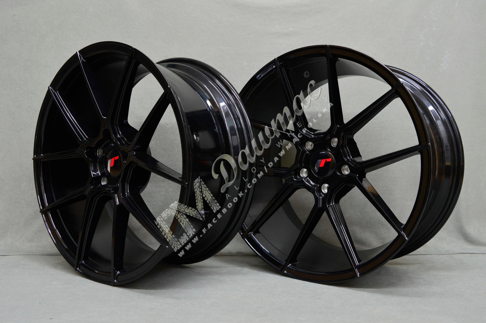 Japan Racing JR30 20" 8J ET20-40 + 9J ET20-35 BLANK Glossy Black - obrazek 3