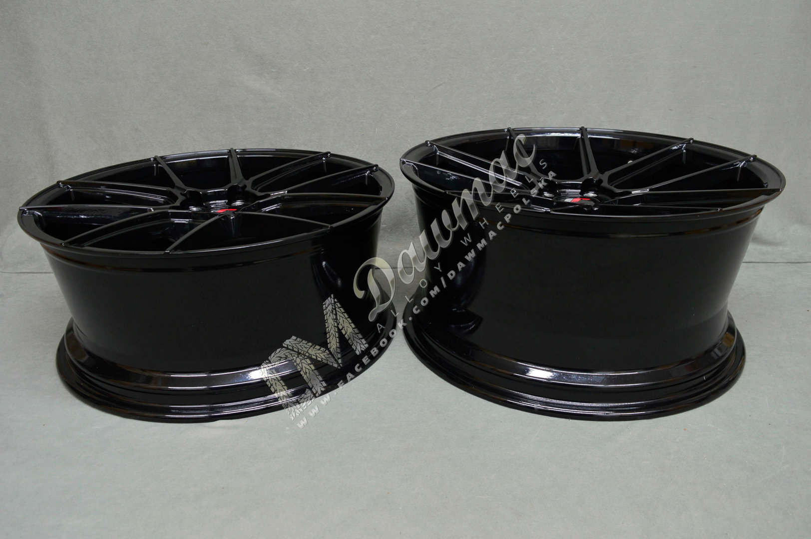 Japan Racing JR30 20" 8J ET20-40 + 9J ET20-35 BLANK Glossy Black - obrazek 6