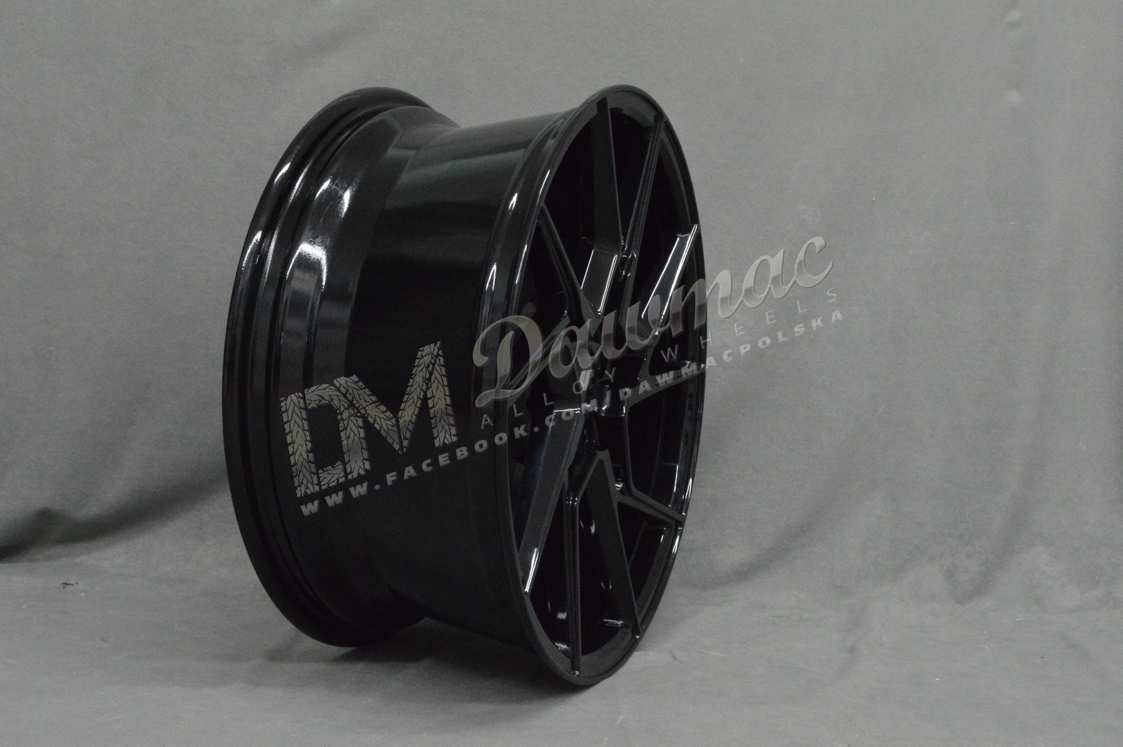Japan Racing JR33 19" 8.5J ET45 5x112 Gloss Black - obrazek 4