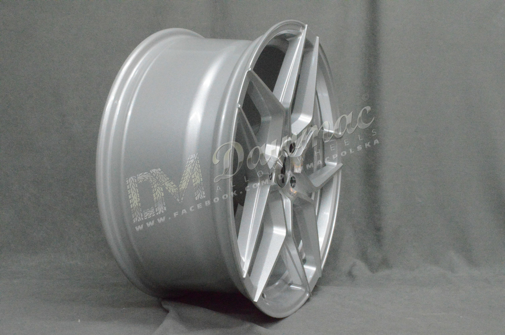 Japan Racing JR34 18" 8J ET20-ET42 + 9J ET20-ET42 BLANK Silver Machined Face - obrazek 4