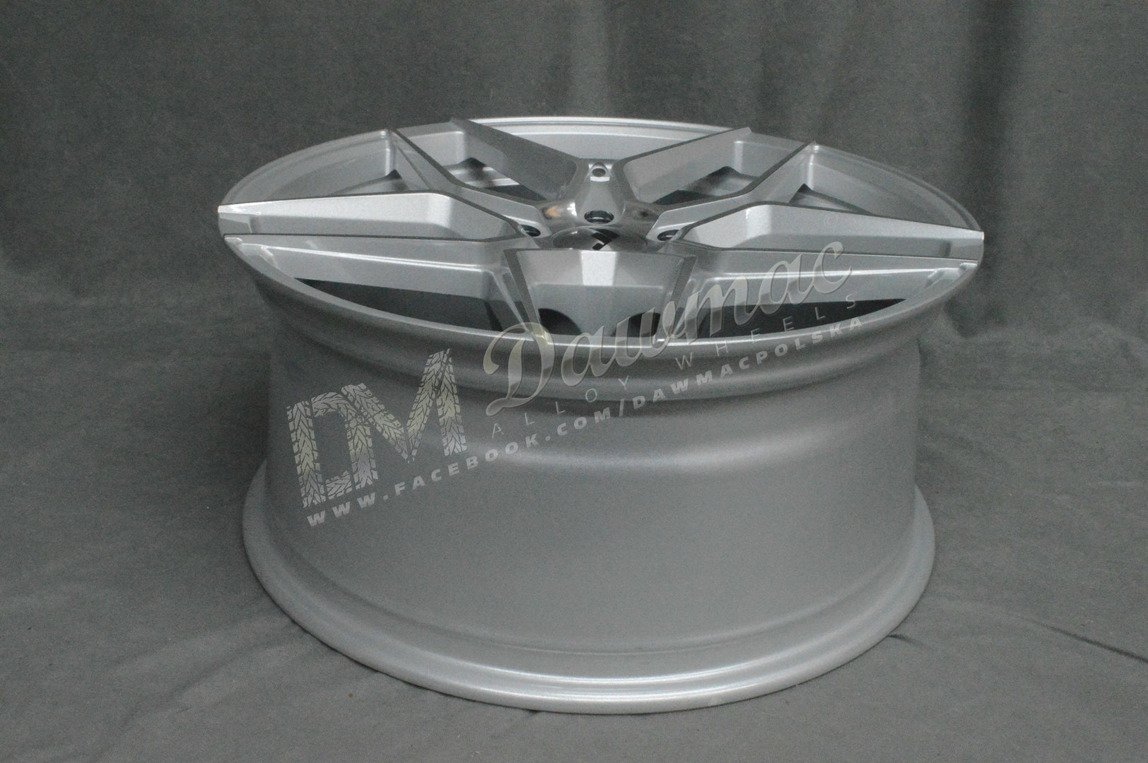 Japan Racing JR34 18" 8J ET20-ET42 BLANK Silver Machined Face - obrazek 6