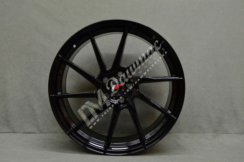 Japan Racing JR36 19" 8,5J ET20-ET45 + 9,5J ET20-ET45 BLANK Gloss Black