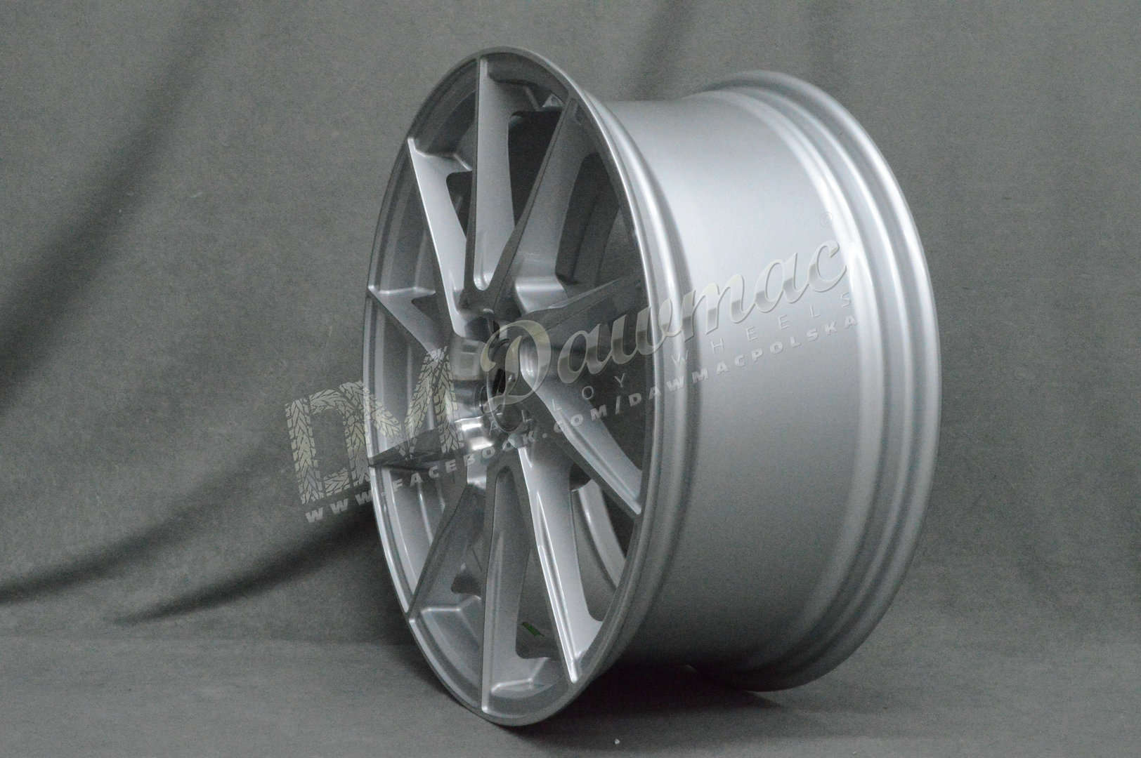 Japan Racing JR36 19" 8,5J ET20-ET45 BLANK Silver Machined Face - obrazek 3