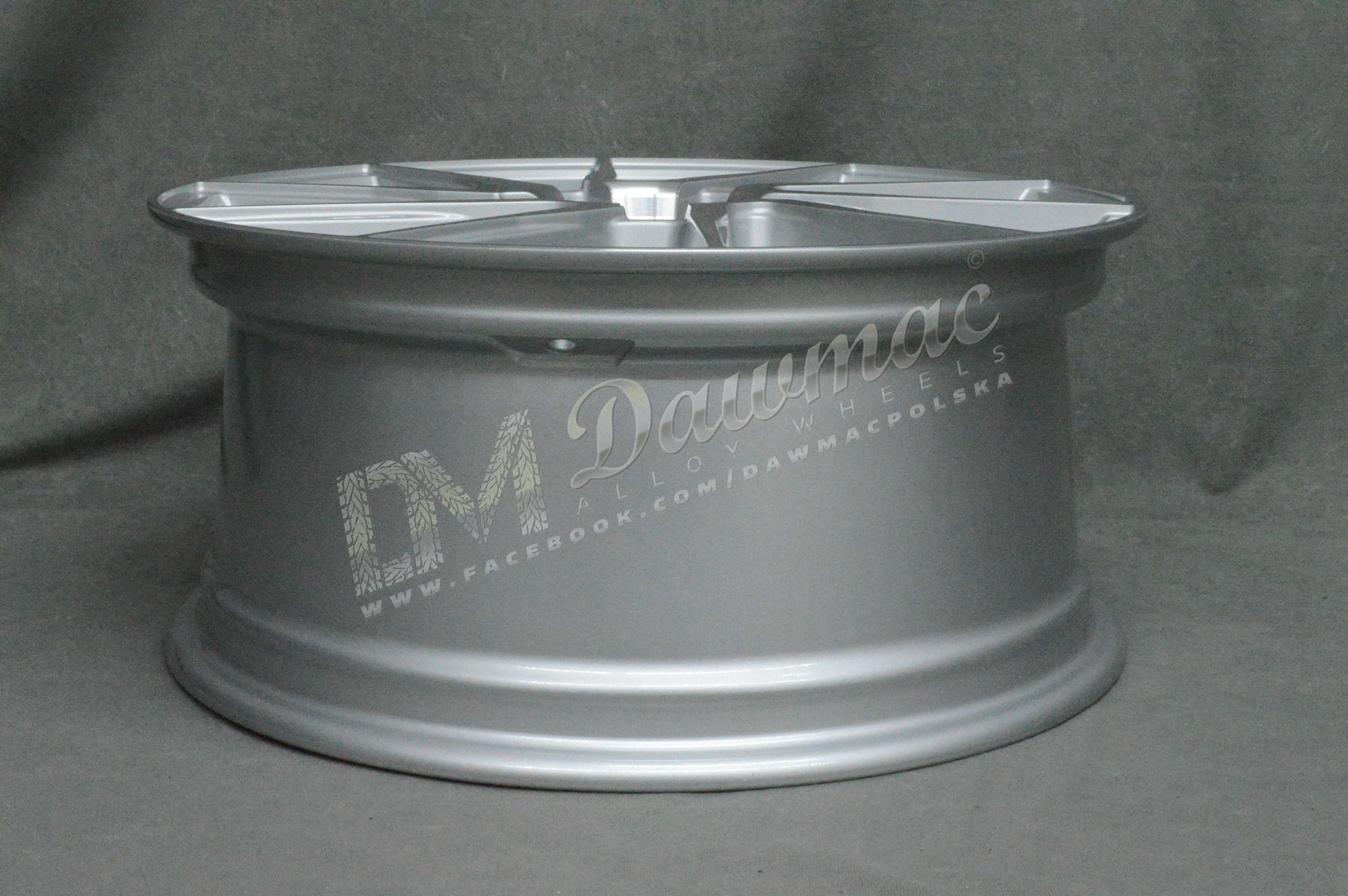 Japan Racing JR36 19" 8J ET20-ET40 BLANK Silver Machined Face - obrazek 7