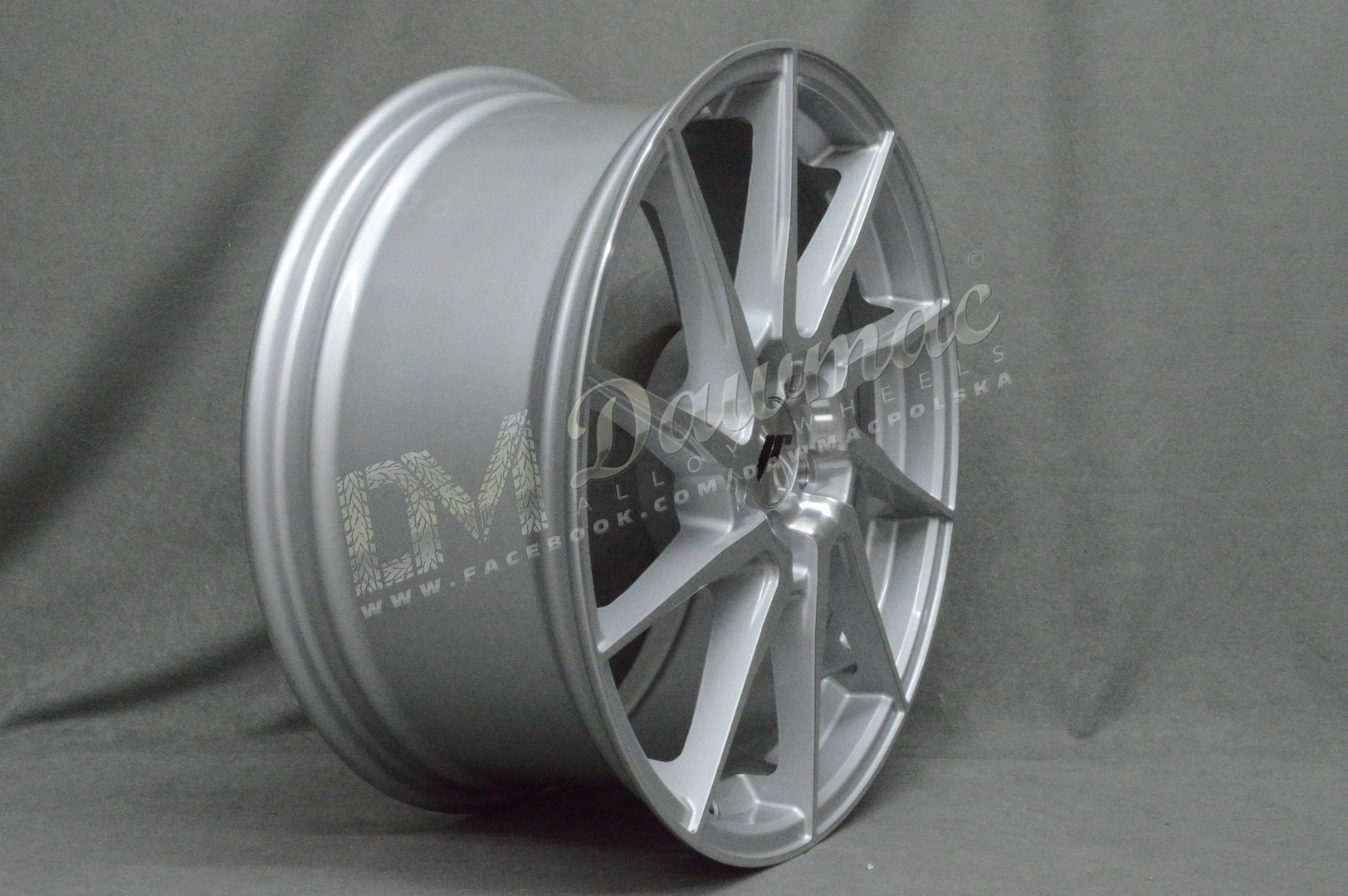 Japan Racing JR36 20" 10,5J ET10-ET35 BLANK Silver Brushed Face - obrazek 4