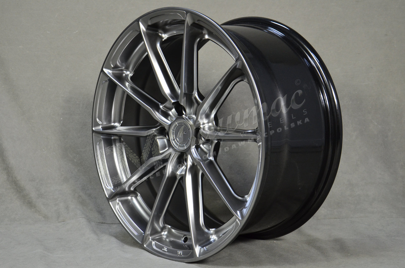 Japan Racing JR37 17" 8J ET40 5x112 Hyper Black - obrazek 4