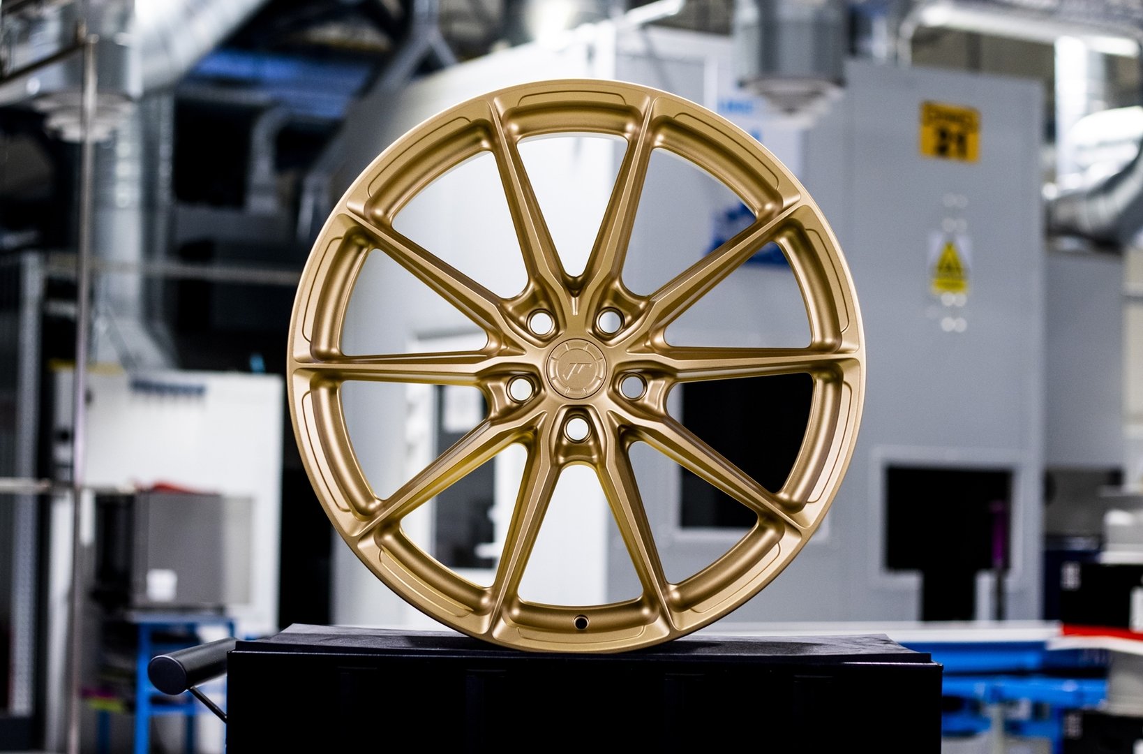 Japan Racing JR37 19" 8,5J ET20-ET45 + 9,5J ET20-ET45 BLANK Custom Finish - obrazek 10