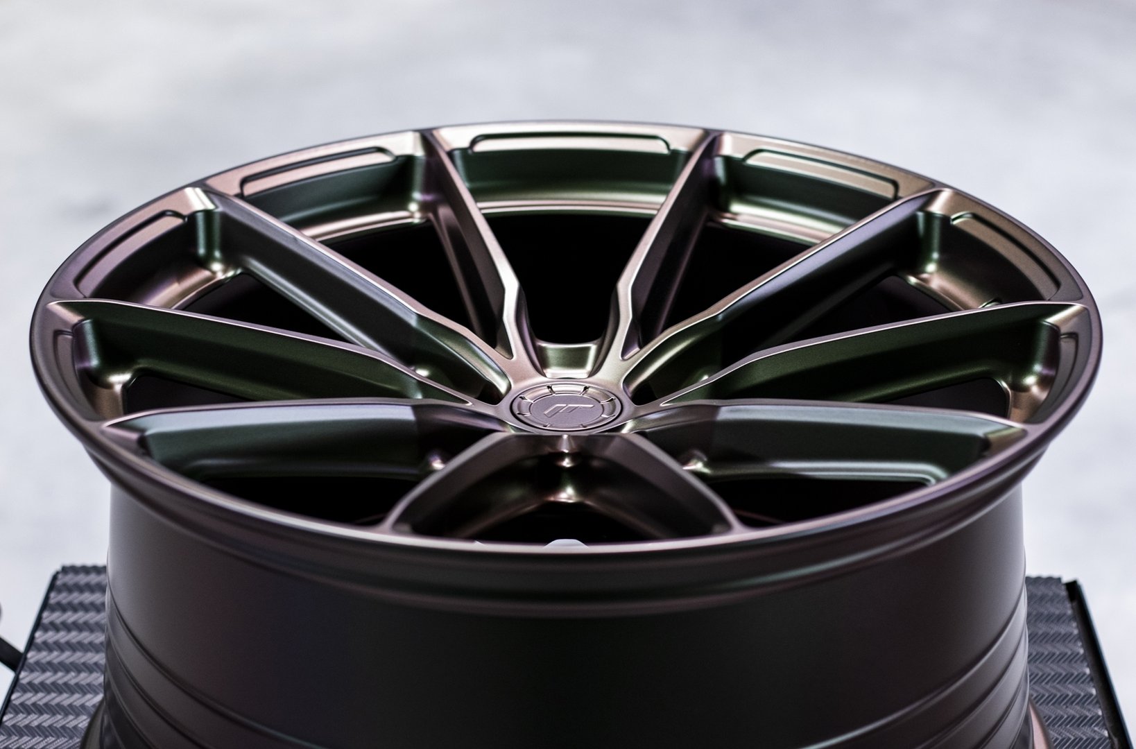 Japan Racing JR37 19" 8,5J ET20-ET45 + 9,5J ET20-ET45 BLANK Custom Finish - obrazek 6