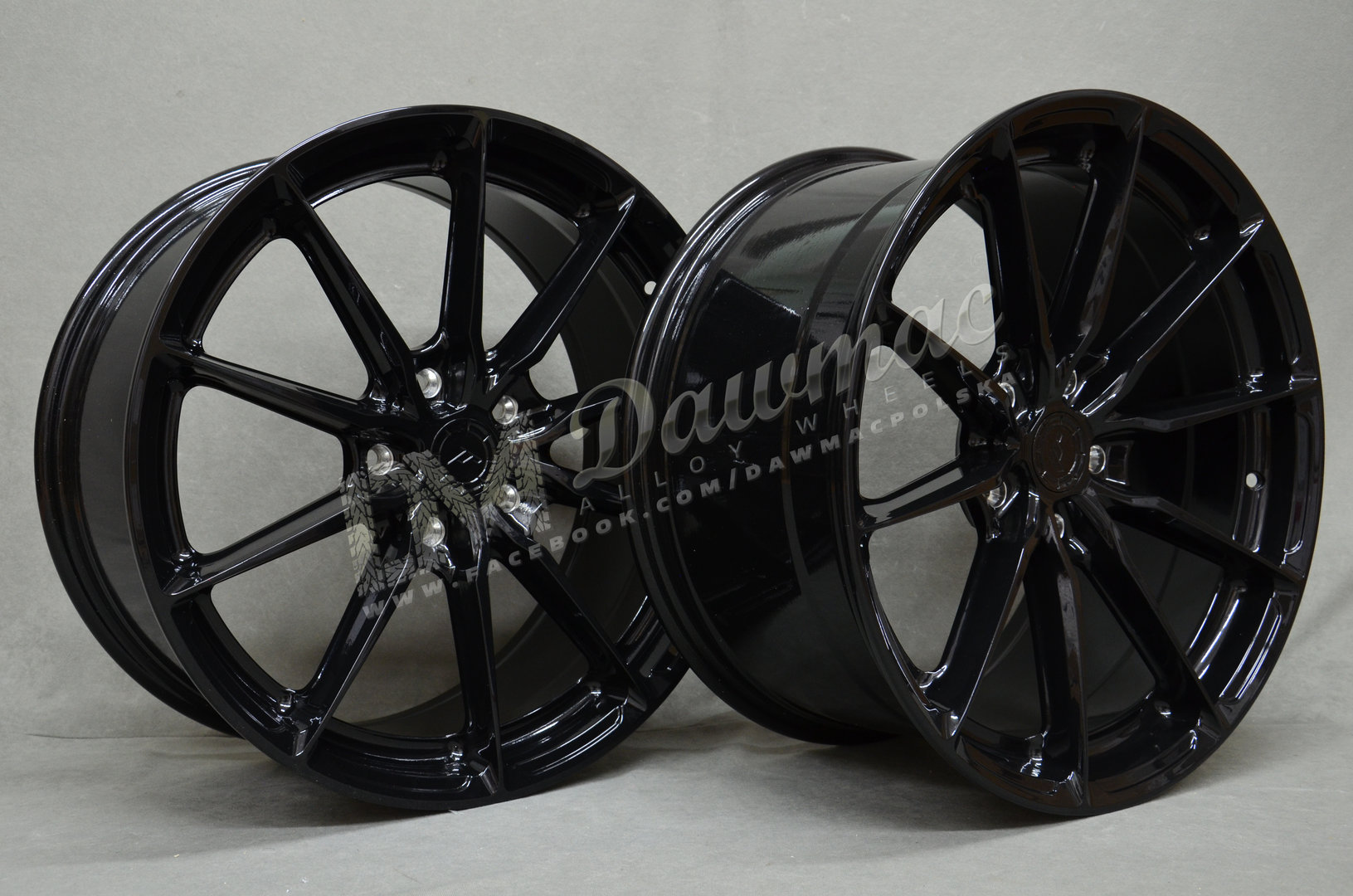 Japan Racing JR37 19" 8,5J ET20-ET45 + 9,5J ET20-ET45 BLANK Glossy Black - obrazek 5