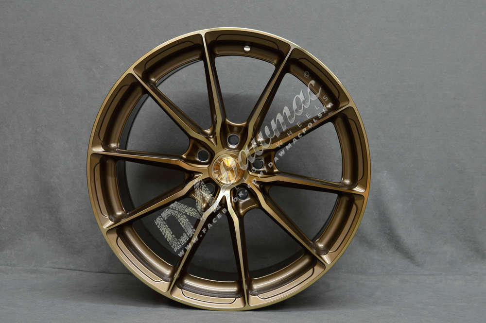 Japan Racing JR37 19" 8,5J ET20-ET45 + 9,5J ET20-ET45 BLANK Platinum Bronze