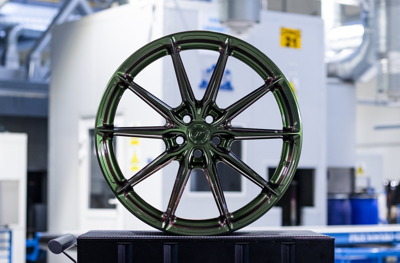 Japan Racing JR37 20" 8,5J ET20-ET45 + 10J ET20-ET45 BLANK Custom Finish - obrazek 7