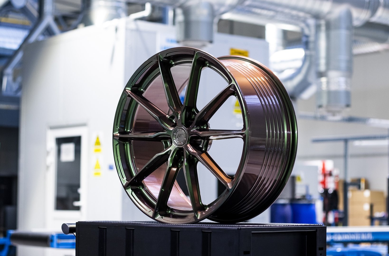 Japan Racing JR37 20" 8,5J ET20-ET45 + 10J ET20-ET45 BLANK Custom Finish - obrazek 8