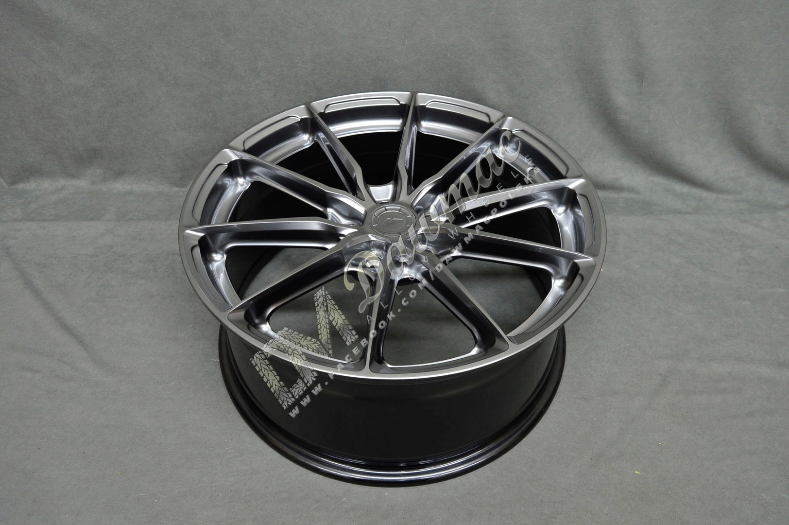 Japan Racing JR37 20" 9J ET20-ET45 + 10,5J ET20-ET40 BLANK Hyper Black - obrazek 5